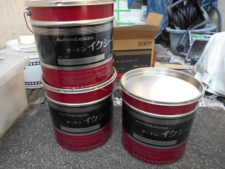 コーキング材は耐久年数30年のオートンイクシードを使用しました。